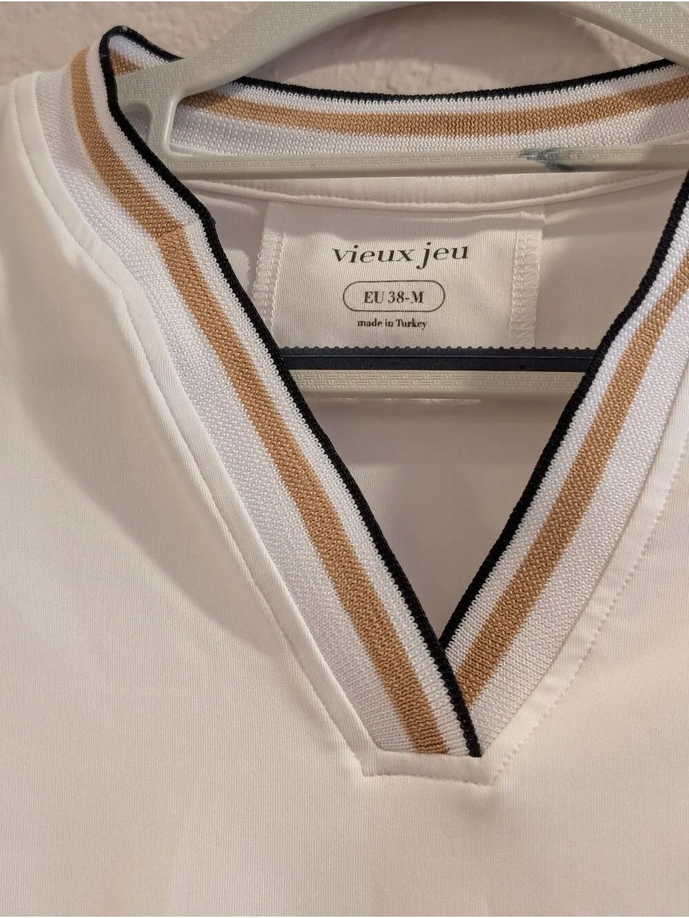 VIEUX jEU EUROPEAN SPORTS V NECK TOP With SHORT Sleeves, Medium,Dry-fit. - Picture 4 of 7